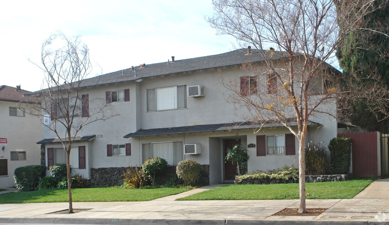 Foto principal - 339 N Vecino Dr
