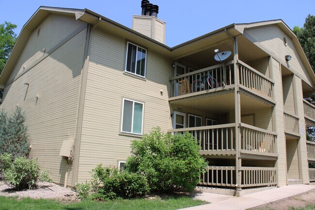 Foto del edificio - Prime Riverside Condo Steps from Edora Park & Trails