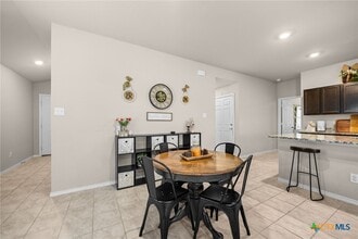Building Photo - 5102 Karen Grn Dr