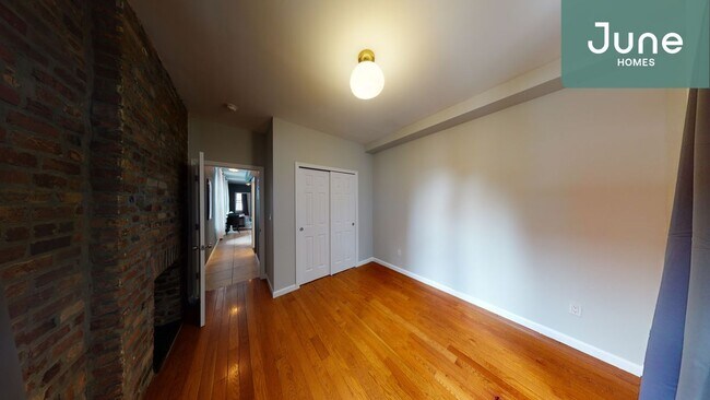 Building Photo - ROOM ONLY in 2-bed/1.0-bath Home