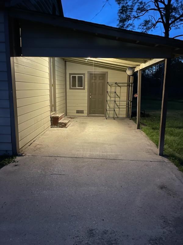 Building Photo - 140 W. Darby