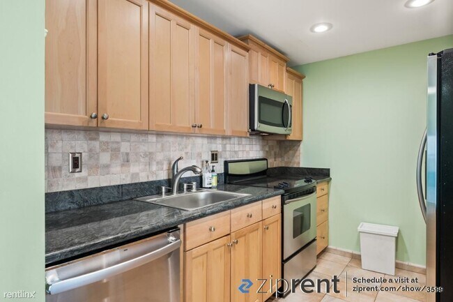 Foto del edificio - 2 br, 2 bath Condo - 1427 Floribunda Ave, ...