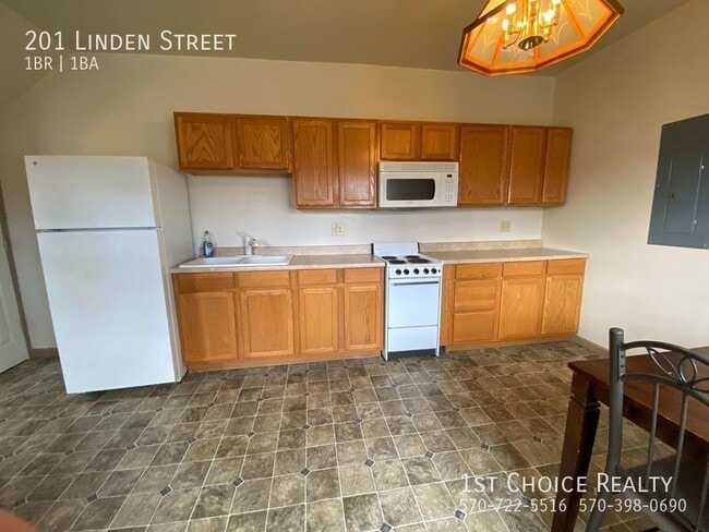 Building Photo - 1 bedroom, 2 level townhouse for rent!