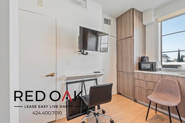 Foto del edificio - 11649 Mayfield Ave