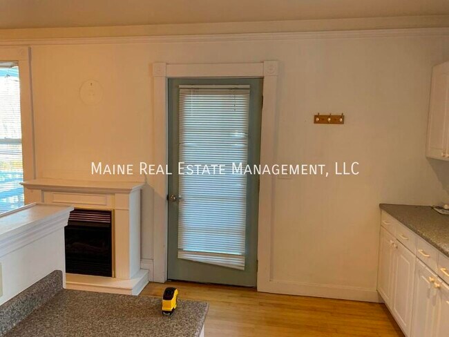 Building Photo - 54 Penobscot St