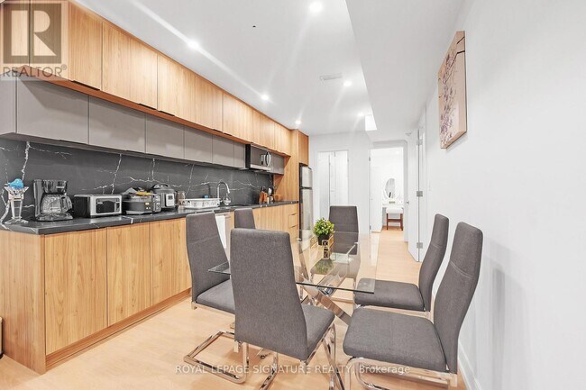 Photo du bâtiment - 31 Edinburgh Dr