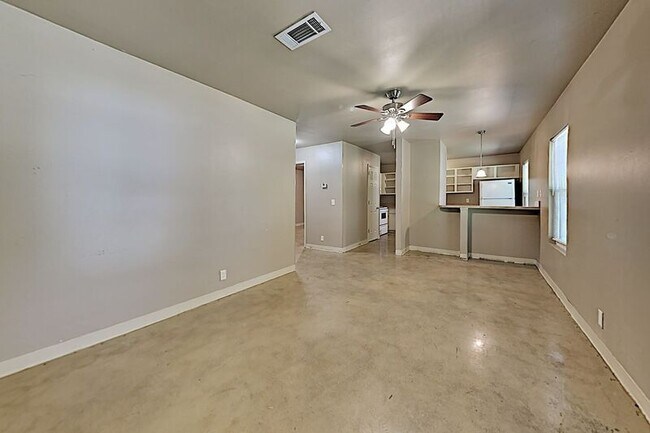 Building Photo - Two Bedroom Duplex in North Nashville
