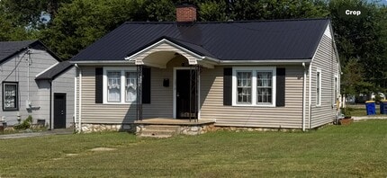 Building Photo - 1301 Nutwood St