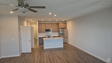 Building Photo - 111 Park Ridge Cir
