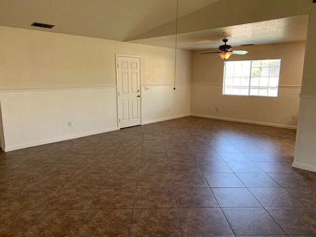 Foto del edificio - Charming Exeter home available!