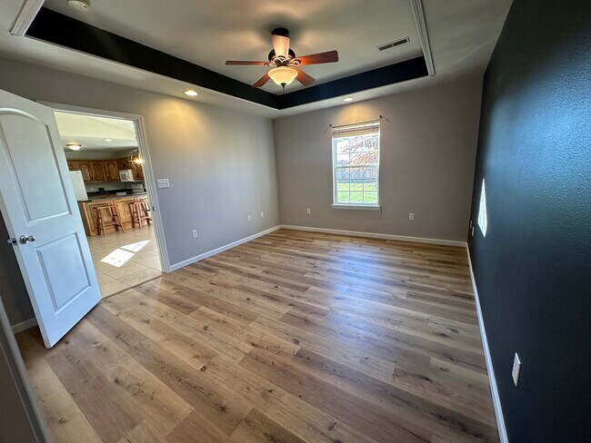 Building Photo - 110 Arnold Dr