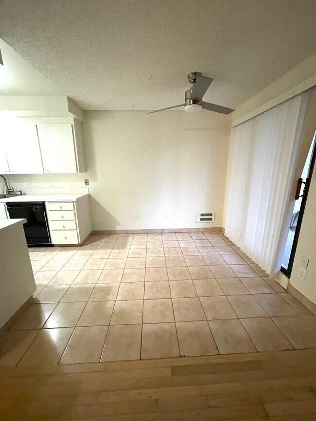 Foto del edificio - 45 Eagle Crest Dr
