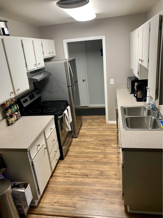 4425 Westlawn Dr Unit C206, Nashville, TN 37209 Condo for Rent in