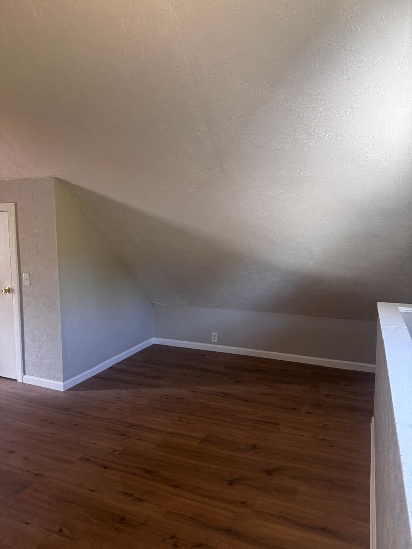 3811 E 50th St Cleveland, OH 44105 – photo 2