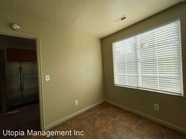 Foto del edificio - 3 br, 1.5 bath House - 4710 San Pablo Dam ...