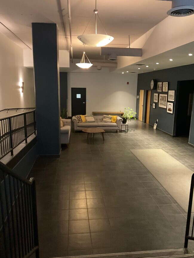 Foto del edificio - 701 Lamont St NW