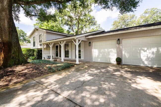 Foto del edificio - 3 br, 2 bath House - 9206 Knights Branch S...