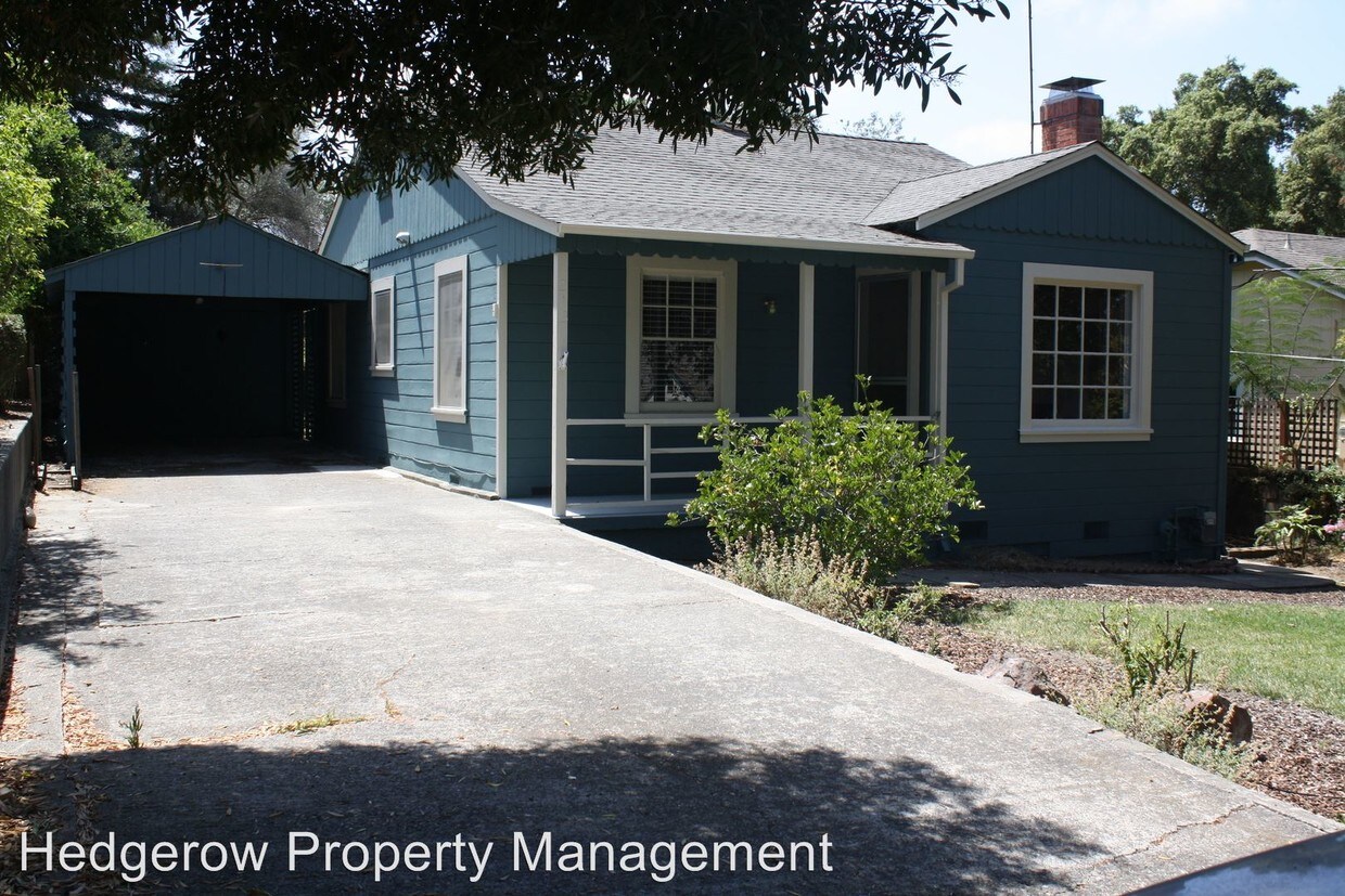 Primary Photo - 2 br, 1 bath House - 213 East Berna