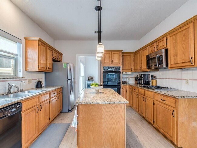 Foto del edificio - 6304 Walebridge Ln