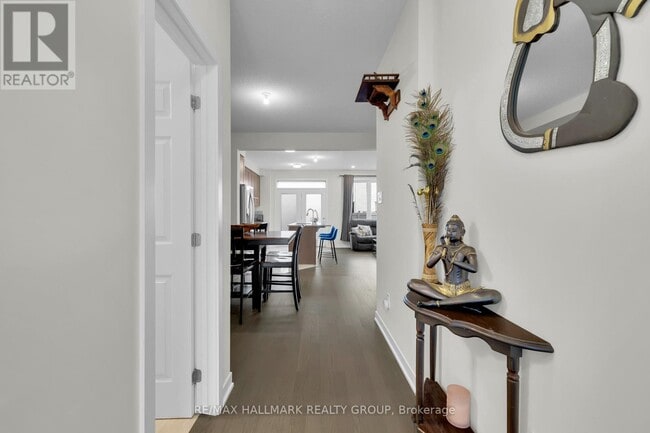 Photo du bâtiment - 1076 Curraglass Walk