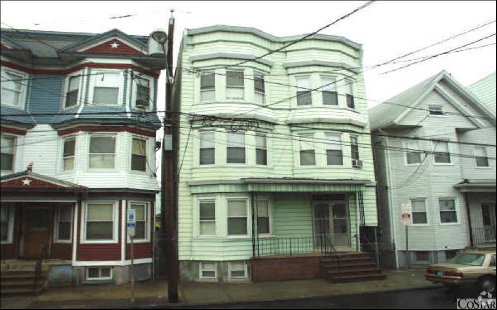 Foto del edificio - 300 Elm St