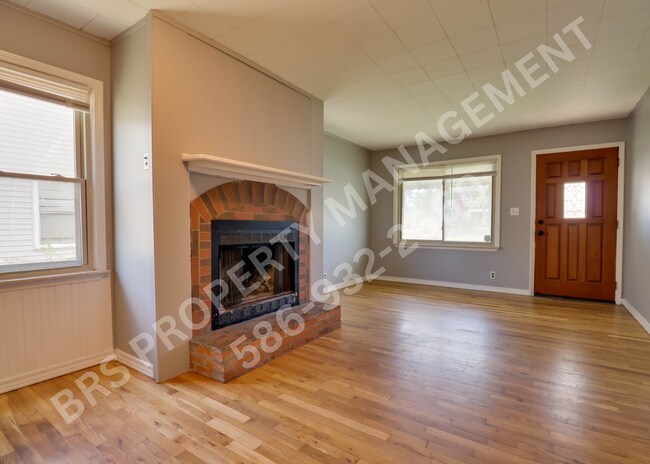 Foto del edificio - Roseville 3 bedroom Home