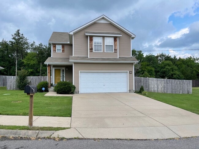 Photo - 617 Niagra Ln House