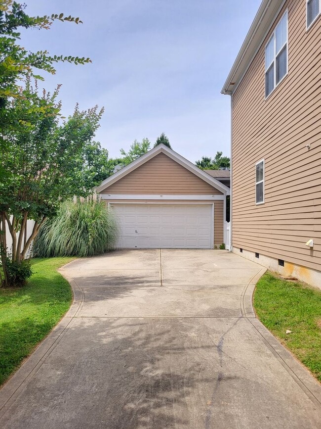 8129 Parkton Gate Dr, Huntersville, NC 28078 House Rental in