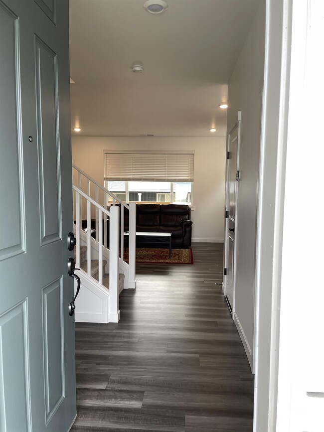 Foto del edificio - 824 Vine Maple St SE