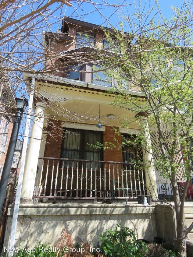 Primary Photo - 933 S Saint Bernard St