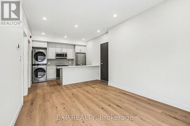 Building Photo - 79 Marquette Ave