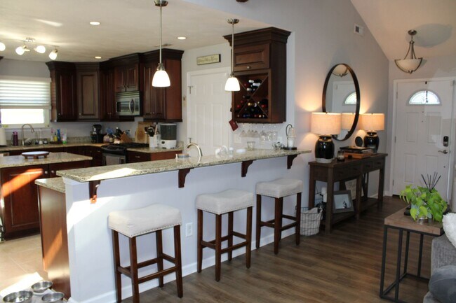 Foto del edificio - 3 BD/2BA Beautiful Single family home in V...
