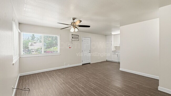 Foto del edificio - 2760 Coloma St