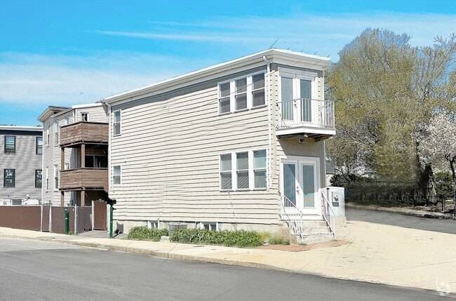 Building Photo - 1043 Winthrop Ave