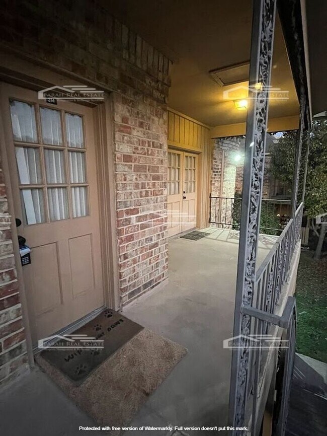 Building Photo - 4407 Bellaire Dr S