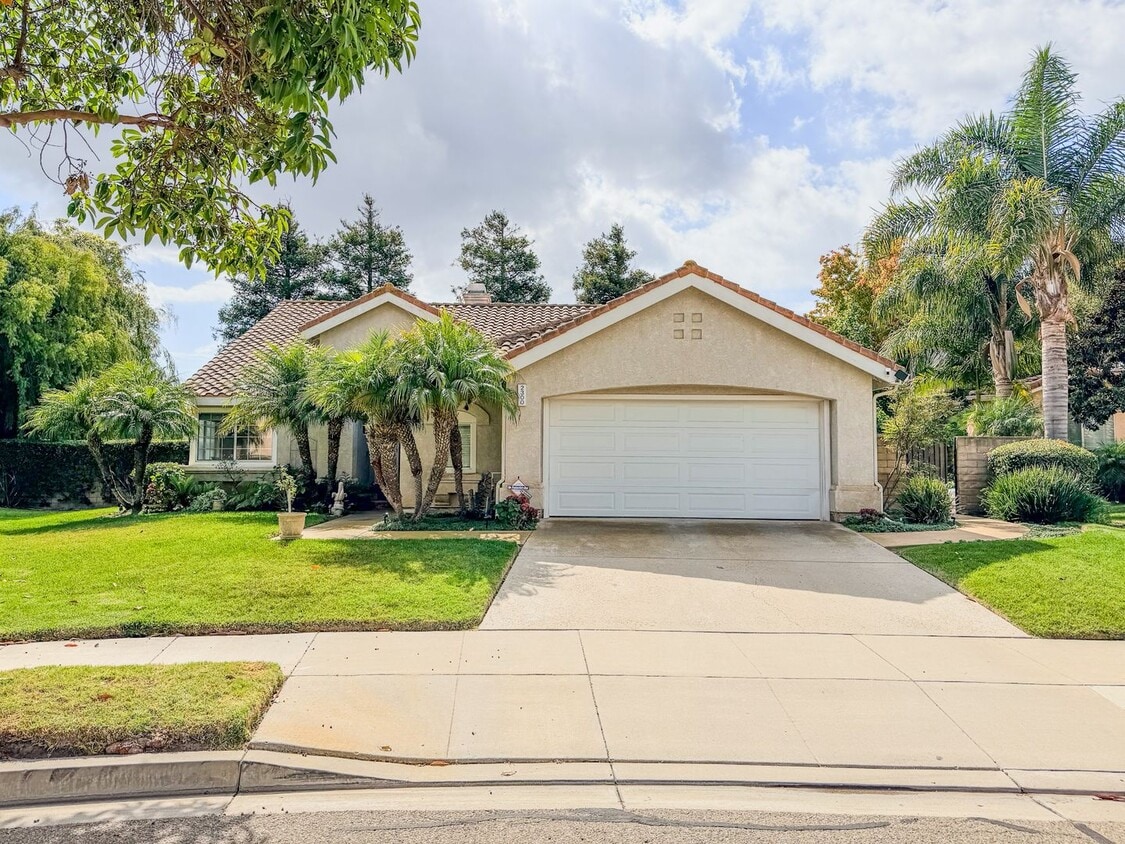 Primary Photo - 2300 Bayhill Ct