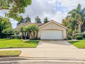 Building Photo - 2300 Bayhill Ct