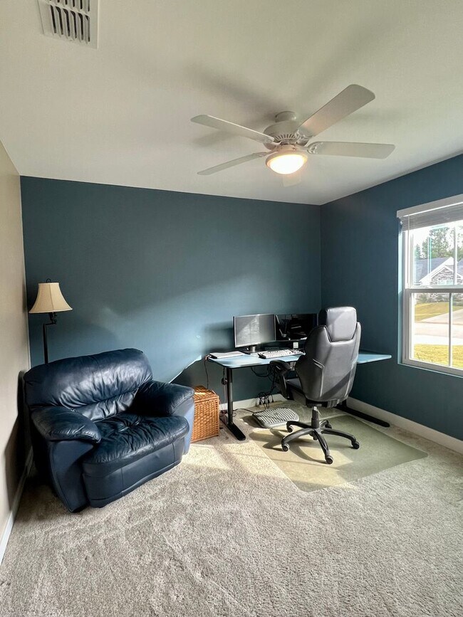 Building Photo - Charming 3-Bedroom Home with Office and Do...
