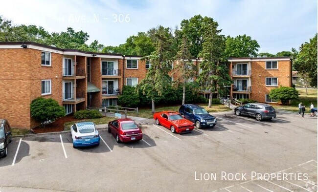 Foto del edificio - Pet-Friendly Bliss: Upgrade to a 2-Bedroom...