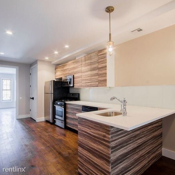 Foto del edificio - 227 Malcolm X Blvd