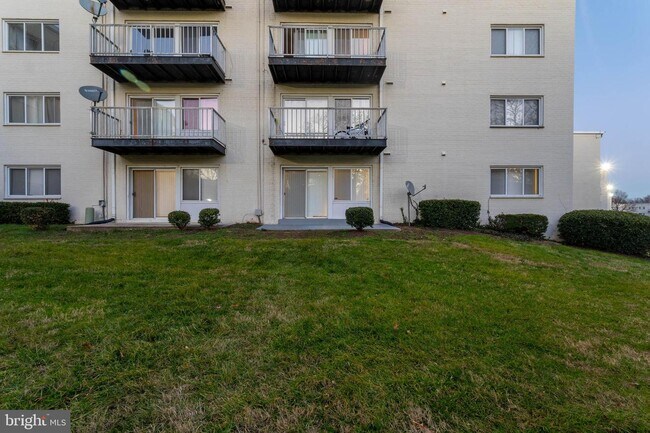 Building Photo - 1001 Chillum Rd