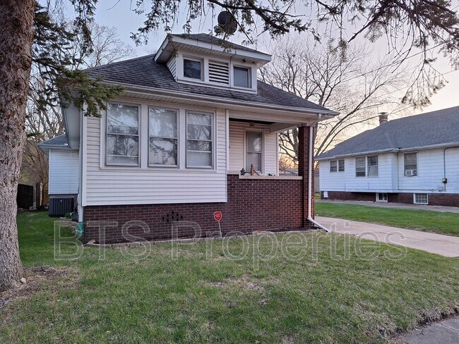 Foto del edificio - 608 W Loucks Ave