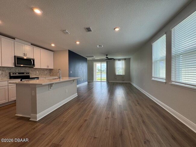 Building Photo - 125 Links Ter Blvd