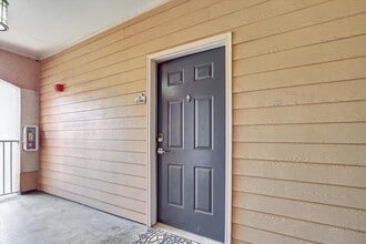Building Photo - 5000 Culbreath Key Way
