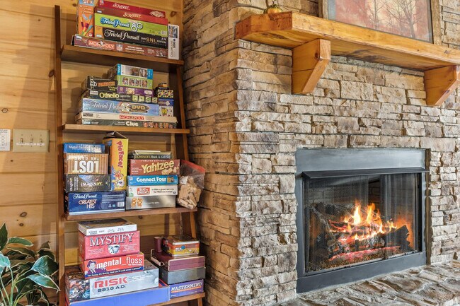 Foto del edificio - 121 Pontoosuc Dr