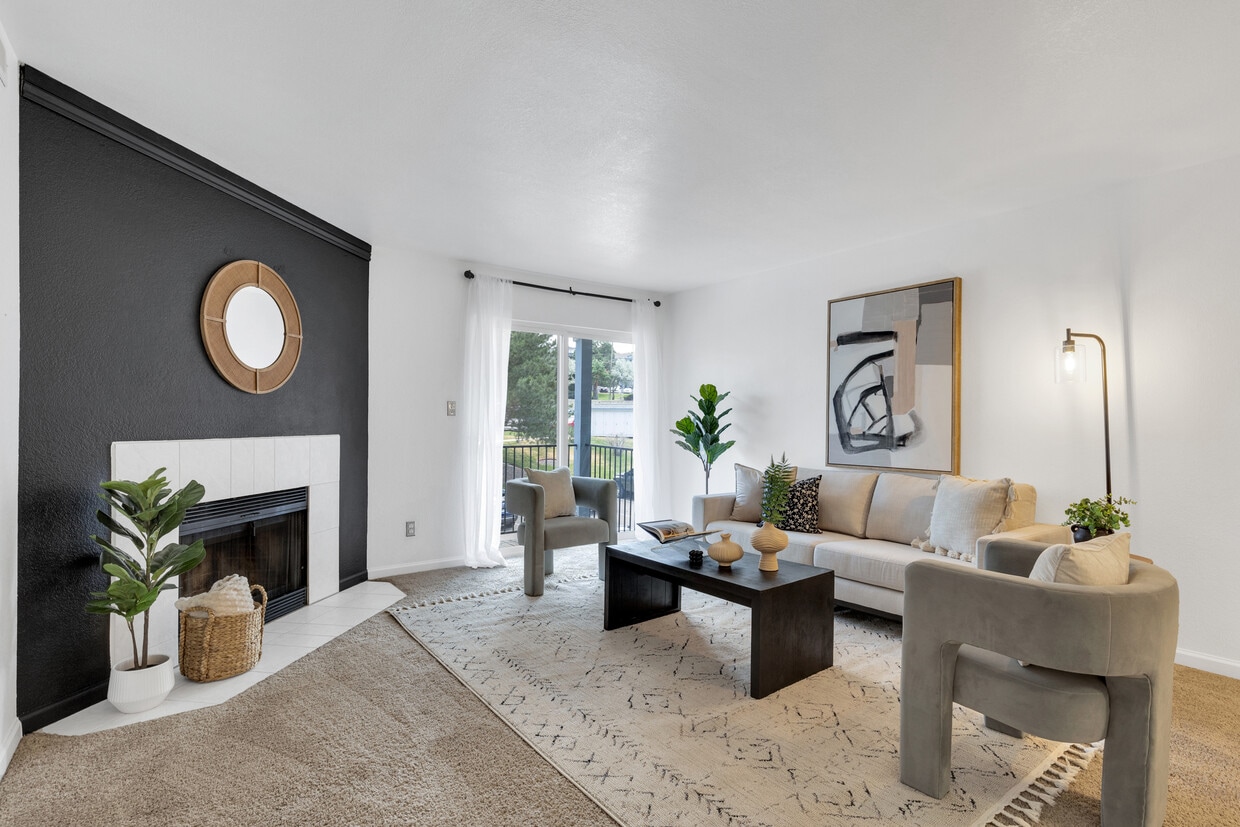 Foto principal - 13087 W Cedar Dr