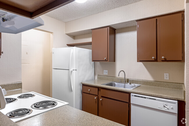 1BR, 1BA - 614SF - Kitchen - Ridgeway