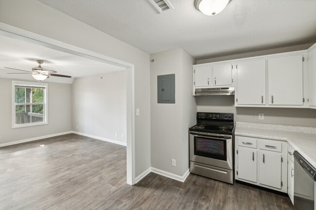 Building Photo - The Element Clarksville