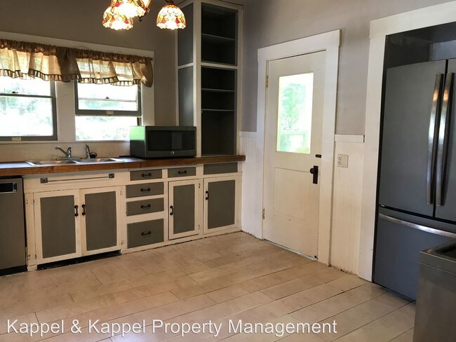 Foto del edificio - 3 br, 1.5 bath House - 230 E Mayes Street