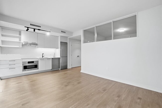 Photo - 1625 Eckington Pl NE (Washington, DC) Apartment
